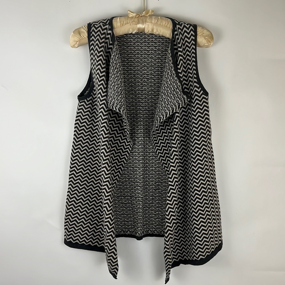 ANN TAYLOR women’s sleeveless light cardigan sweater vest gray & ivory c…